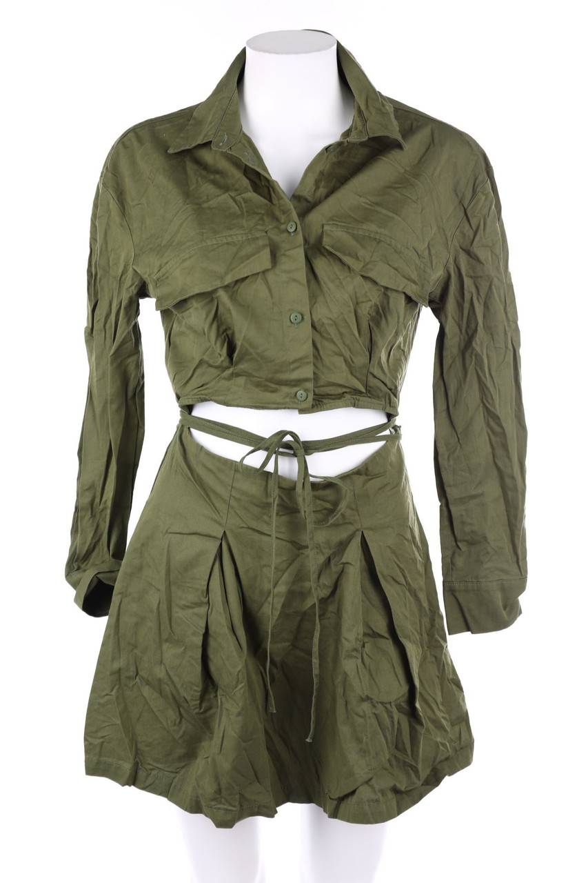 Carou Bershka Minikleid im Safari-Stil mit Cut-out