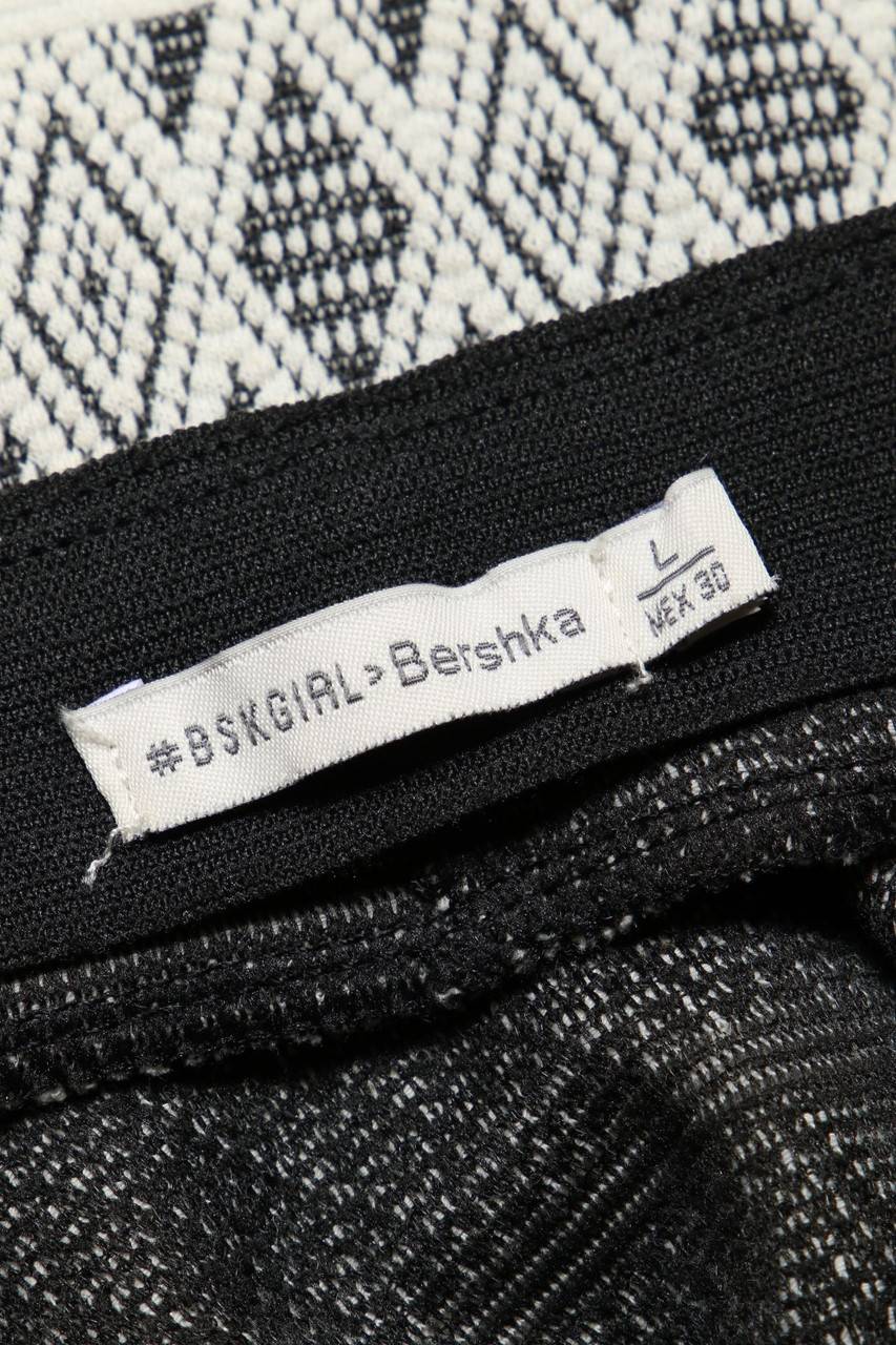 Carou Bershka Minirock Mit Geometrischem Muster