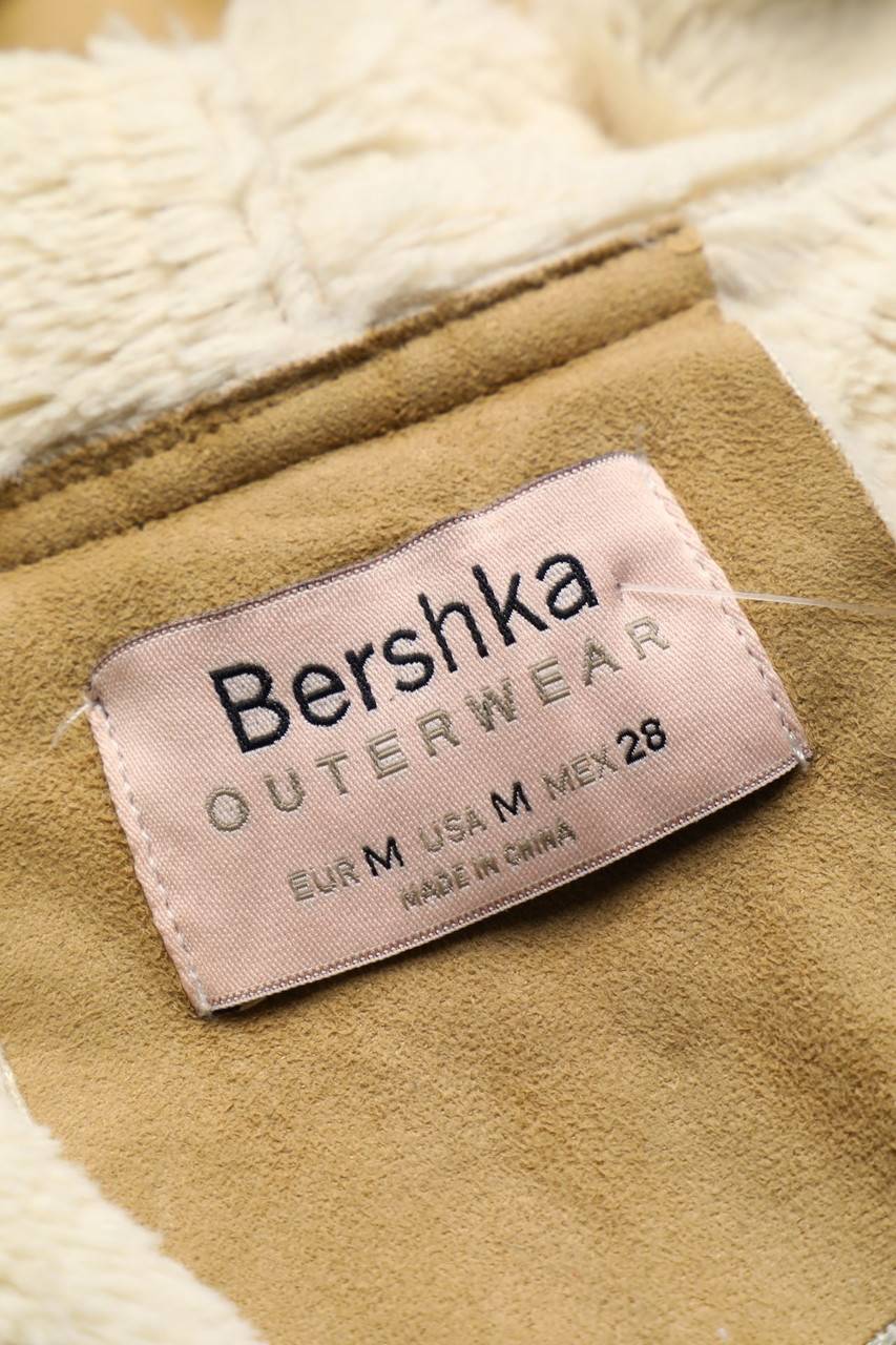 Carou Bershka OUTERWEAR Faux Shearling-Weste