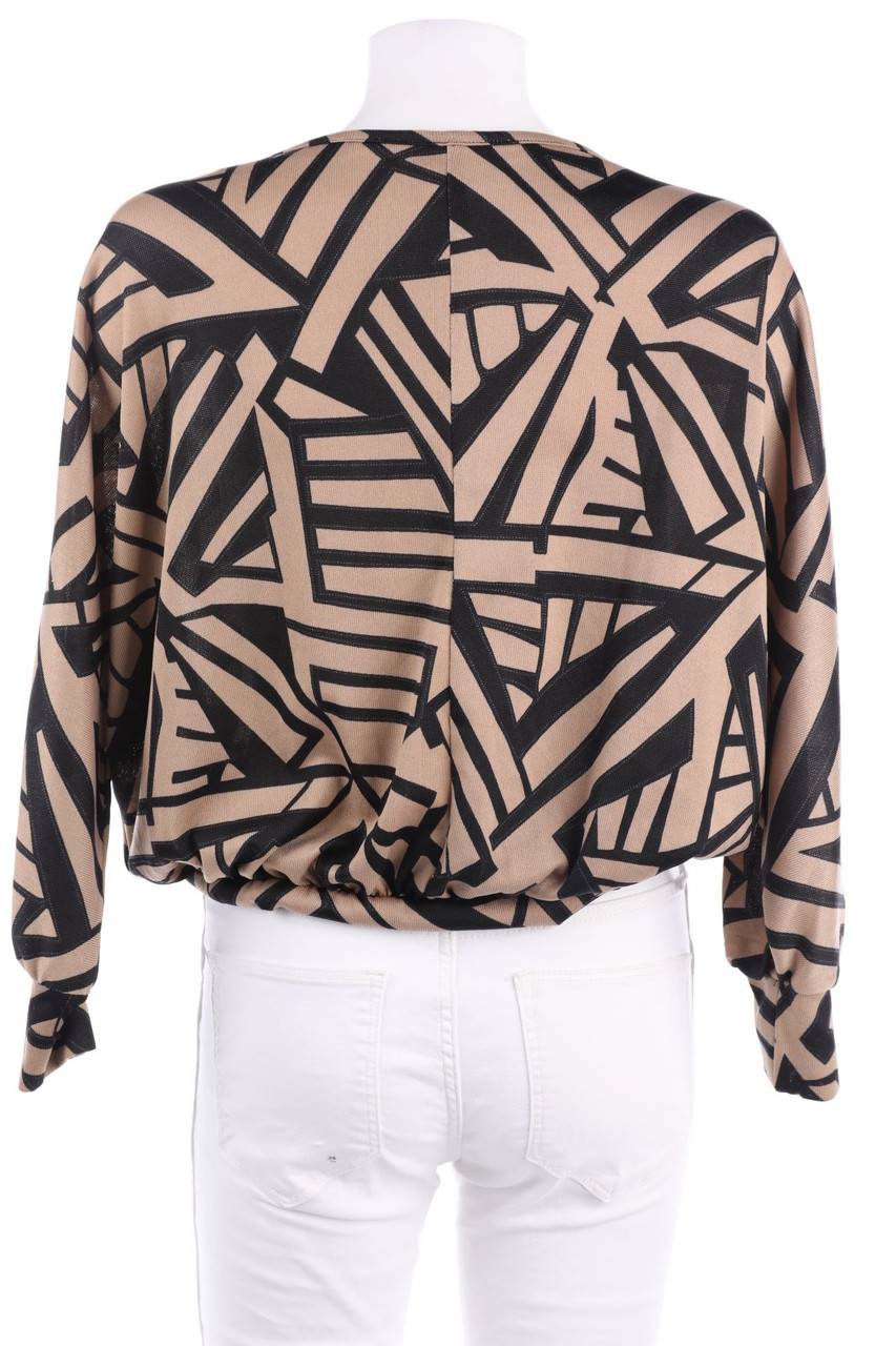Carou Chicorée Batwing-Shirt Mit Geo-Print