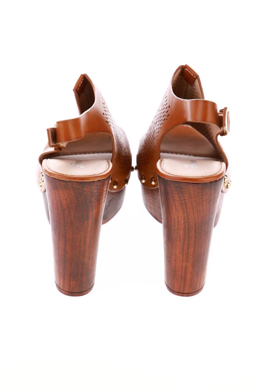 Carou Fersini Slingback-Pumps Mit Cut-outs