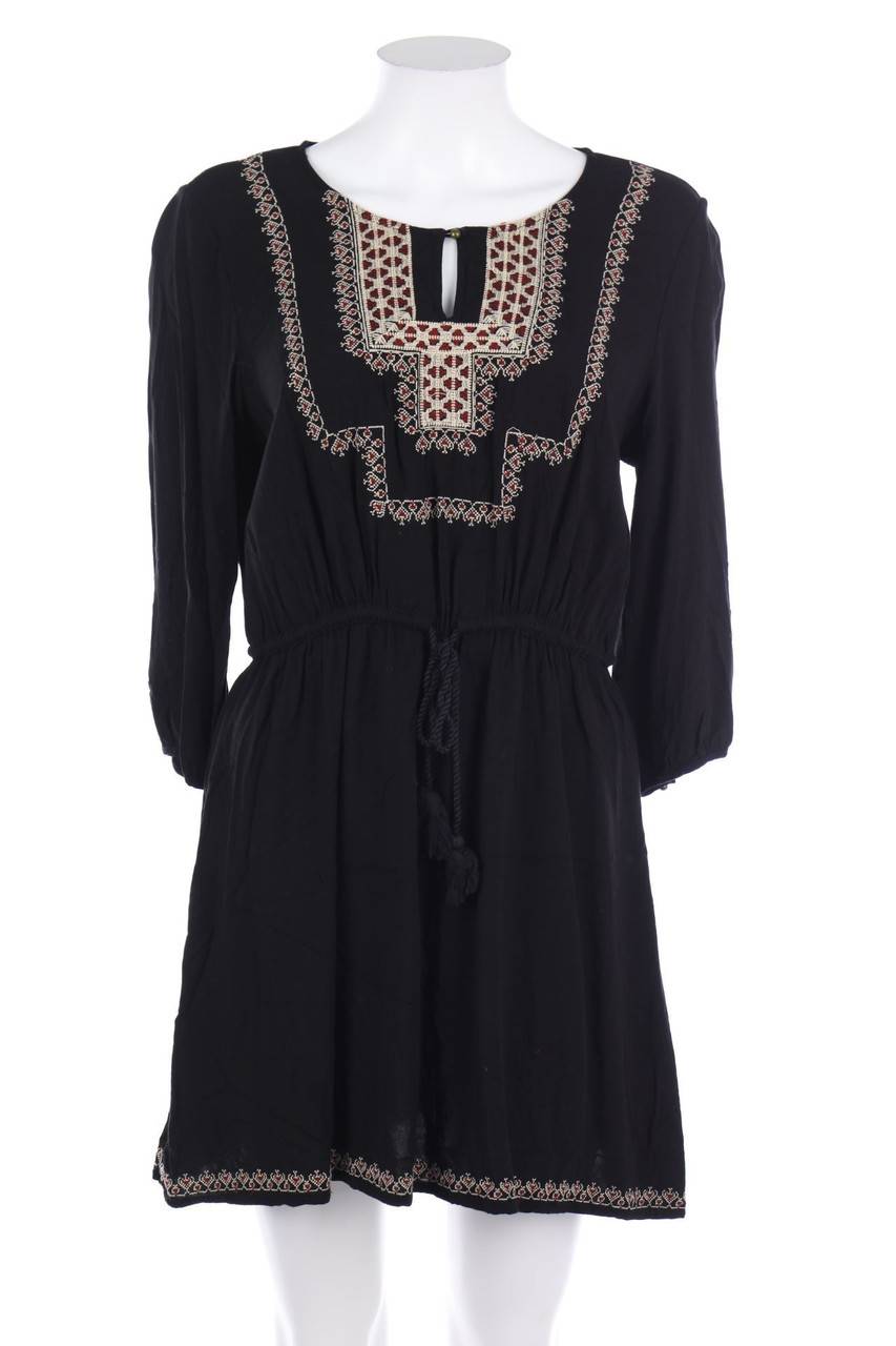 Carou FOREVER 21 Kleid mit Stickereien