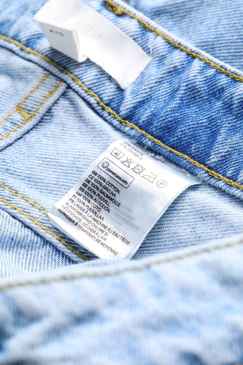 Carou H&M Destroyed Straight Cut Jeans