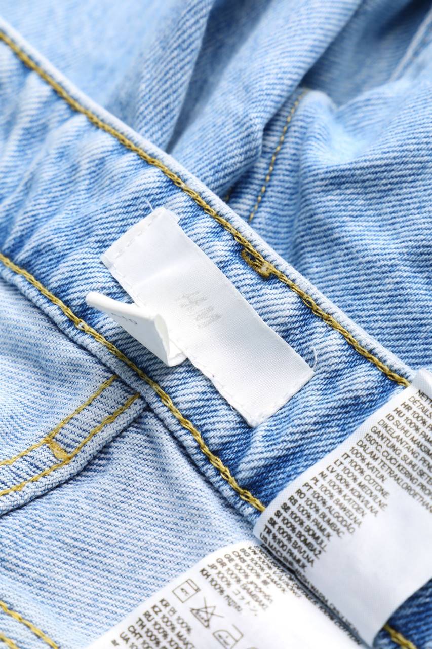 Carou H&M Destroyed Straight Cut Jeans