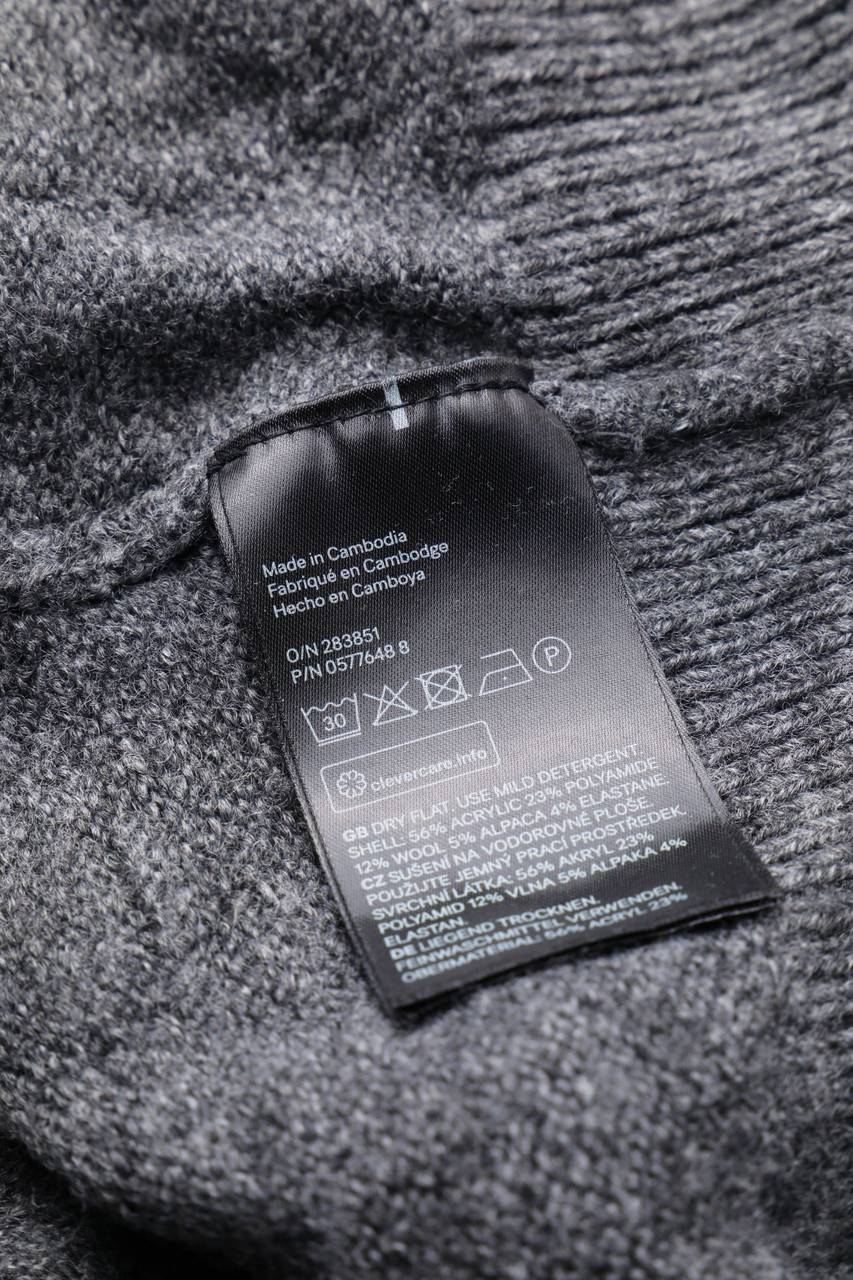 Carou H&M DIVIDED Carmen-Strick-Pullover