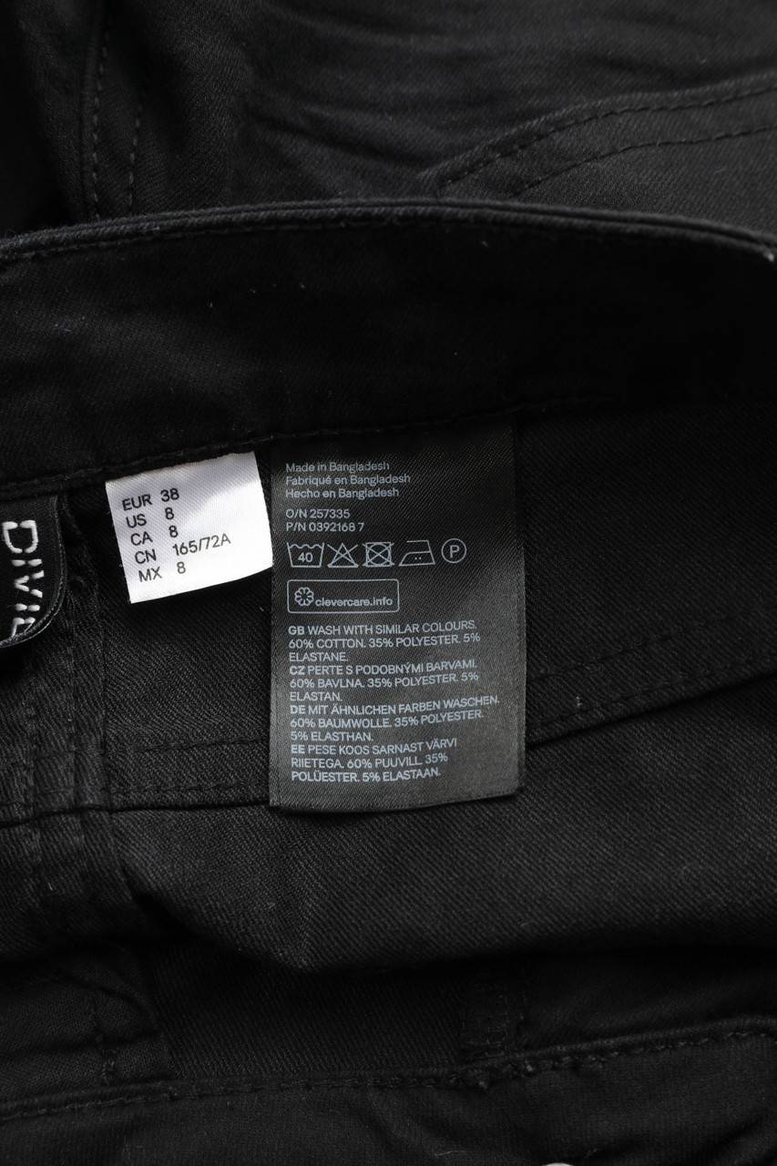 Carou H&M DIVIDED Jeans-Shorts