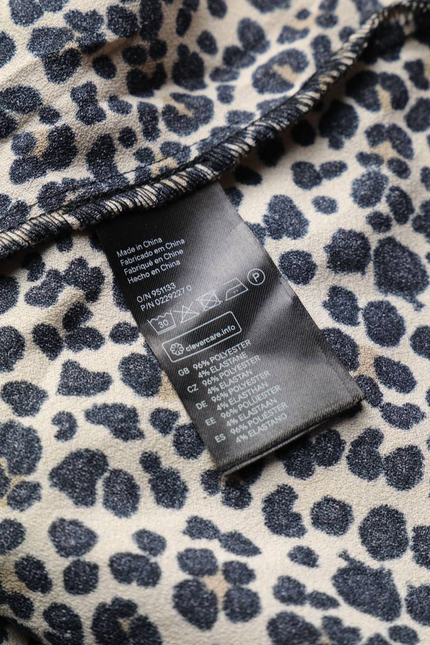 Carou H&M DIVIDED Kleid Mit Leo-Print