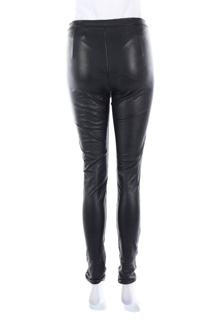 Carou H&M DIVIDED Kunstleder-Hose