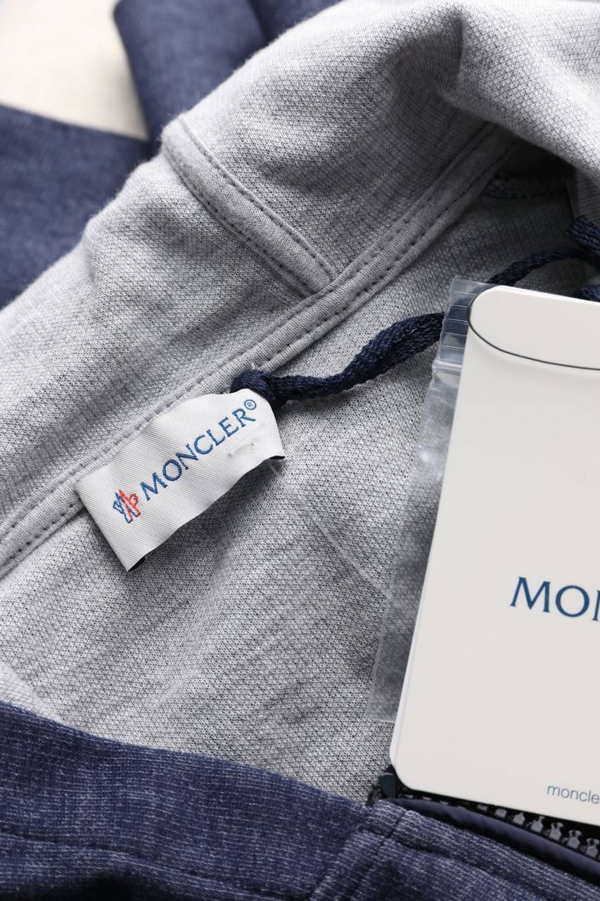 Carou Moncler Kapuzenjacke