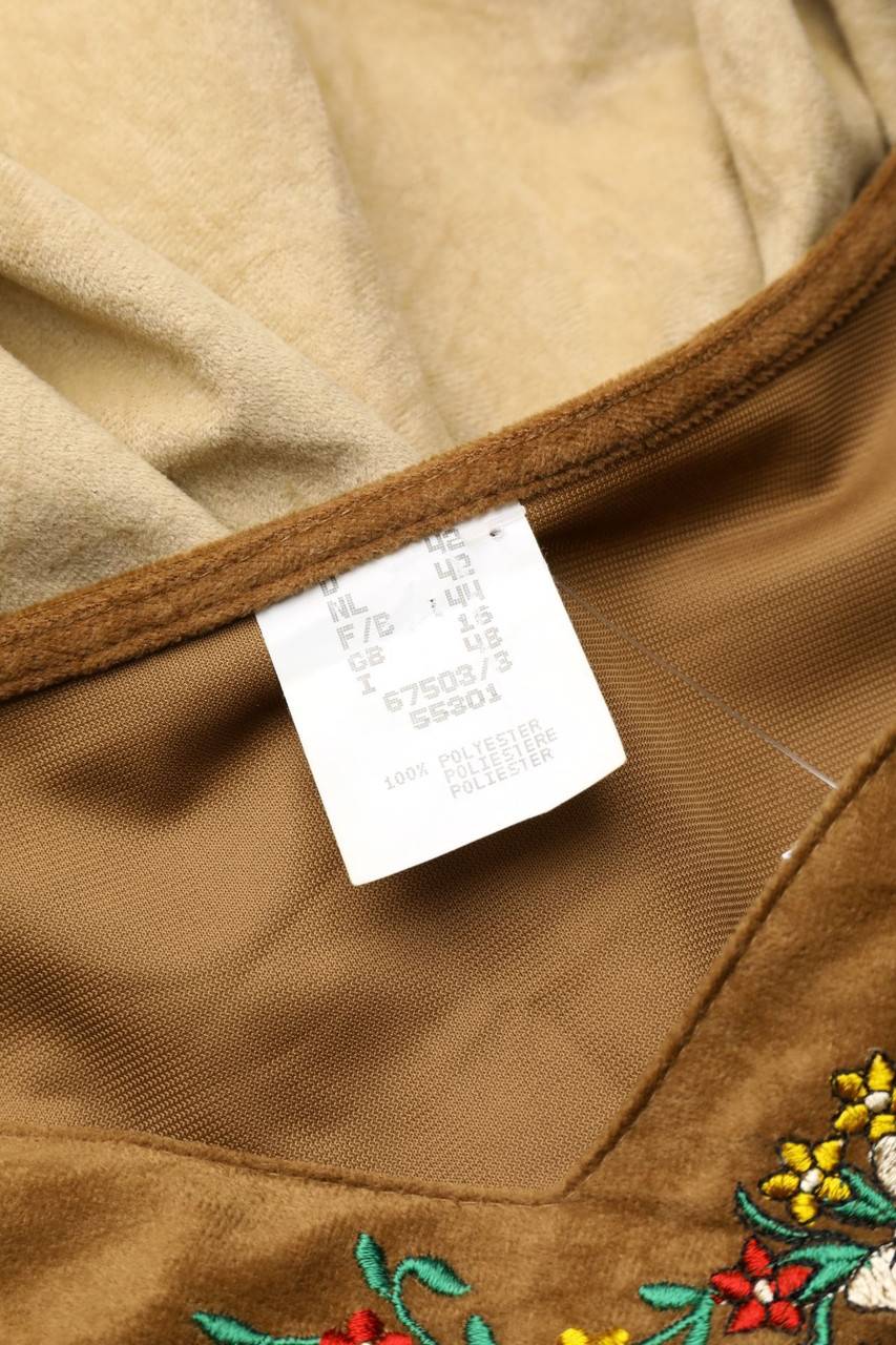 Carou Ohne Label Samt-Dirndl Mit Stickereien
