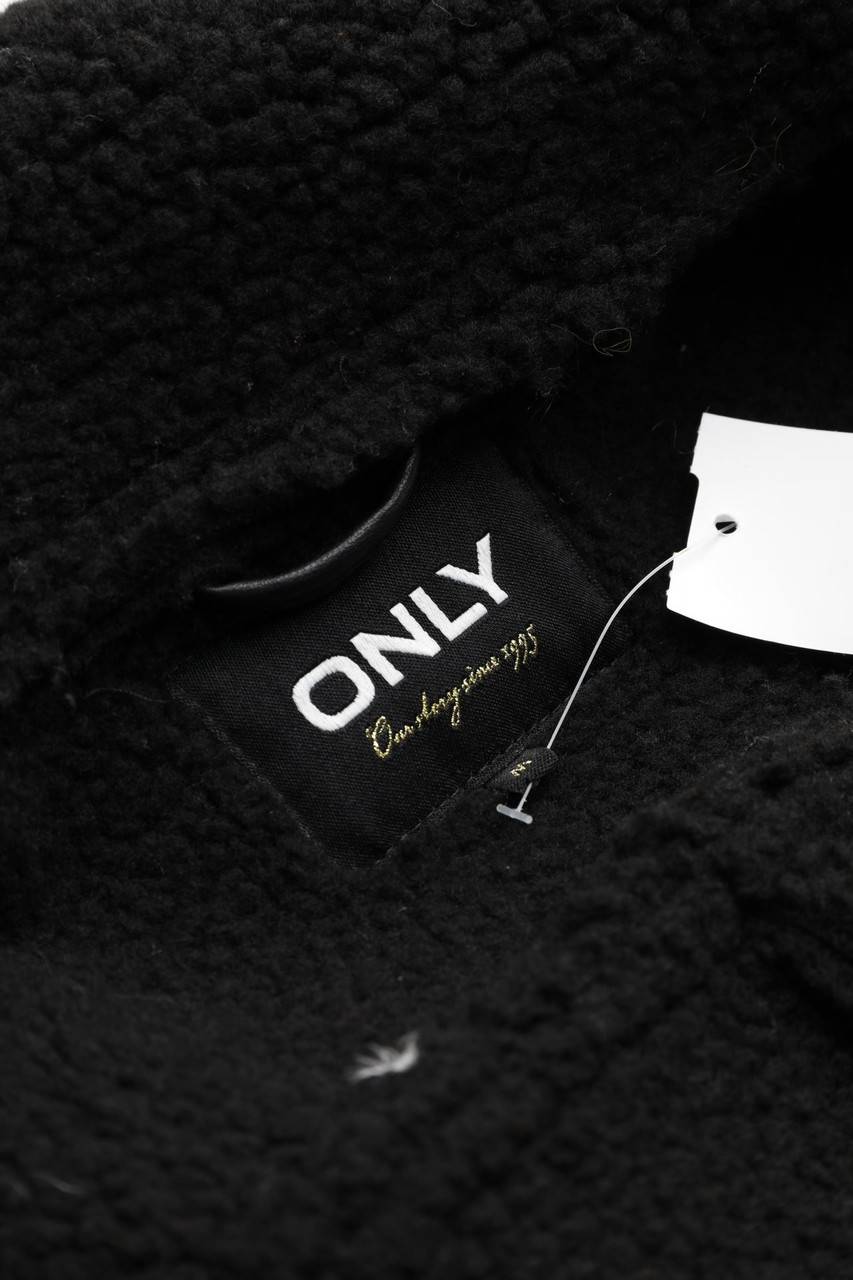 Carou ONLY Faux Shearling-Jacke Im Biker-Stil