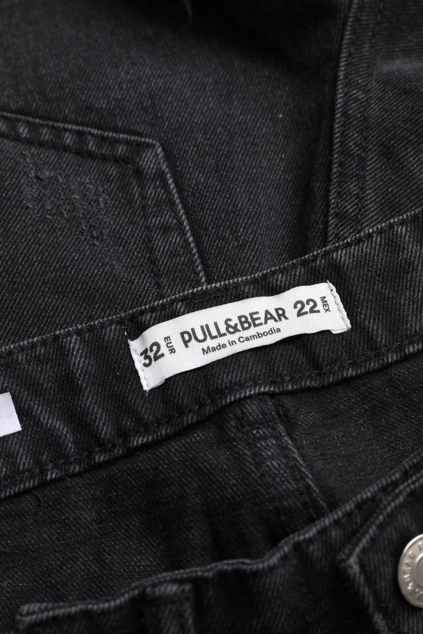 Carou PULL&BEAR Destroyed Jeans-Shorts Mit Nieten