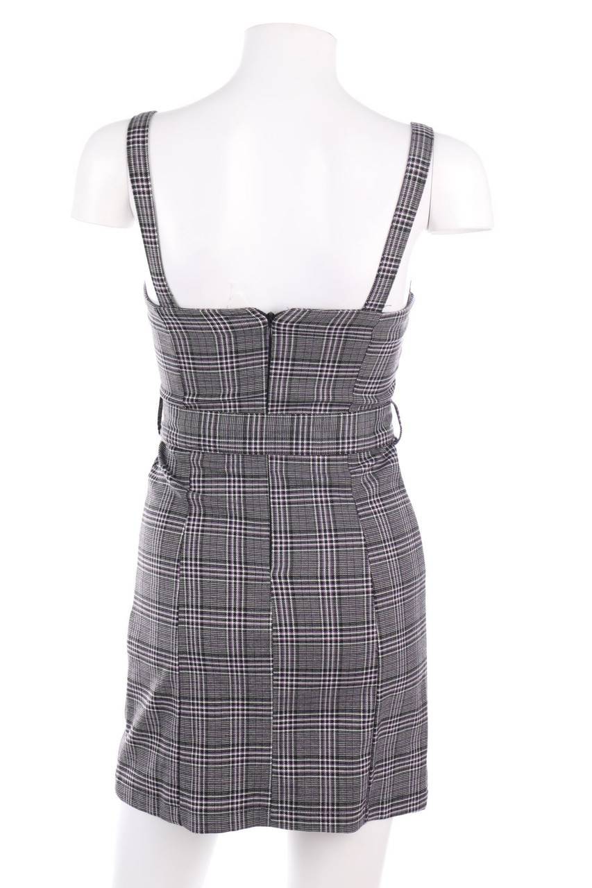 Carou PULL&BEAR Karo-Minikleid Mit Gürtel