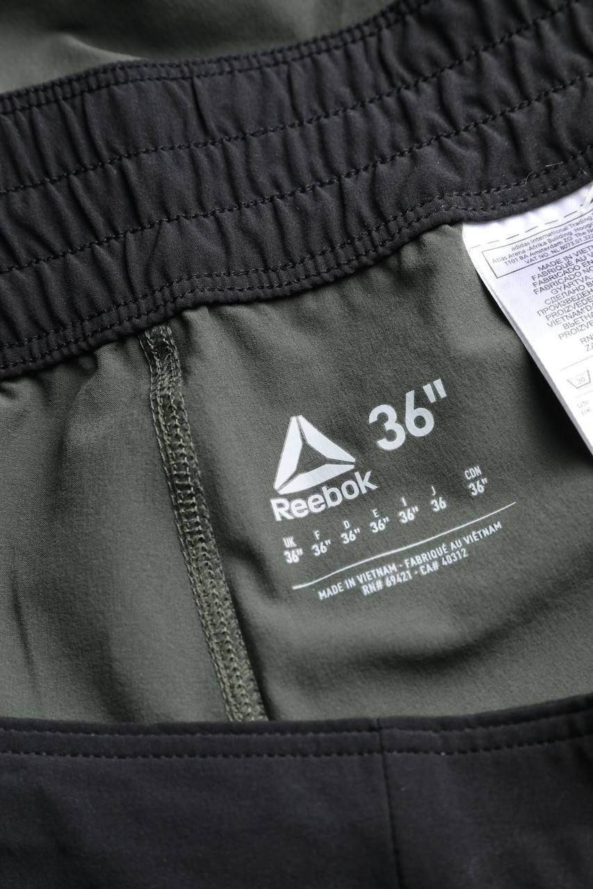 Carou Reebok Two Tone-Sport-Shorts Mit Logo-Print