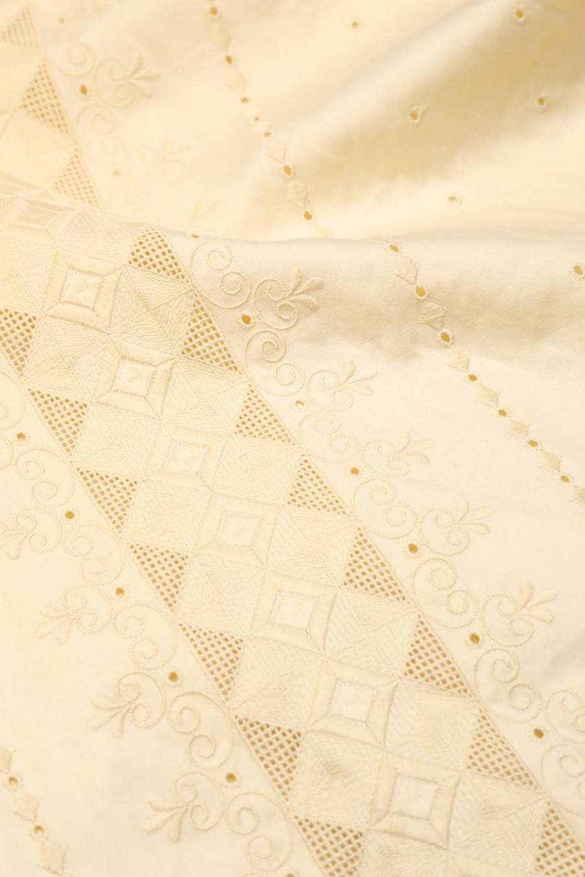 Carou Swiss Kurzarm-Bluse Mit Stickereien