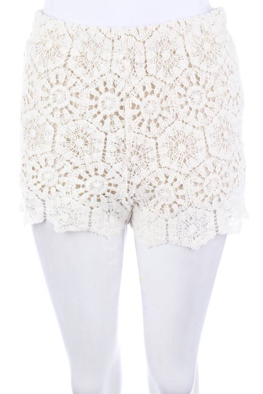 Carou ZARA Spitzen-Shorts