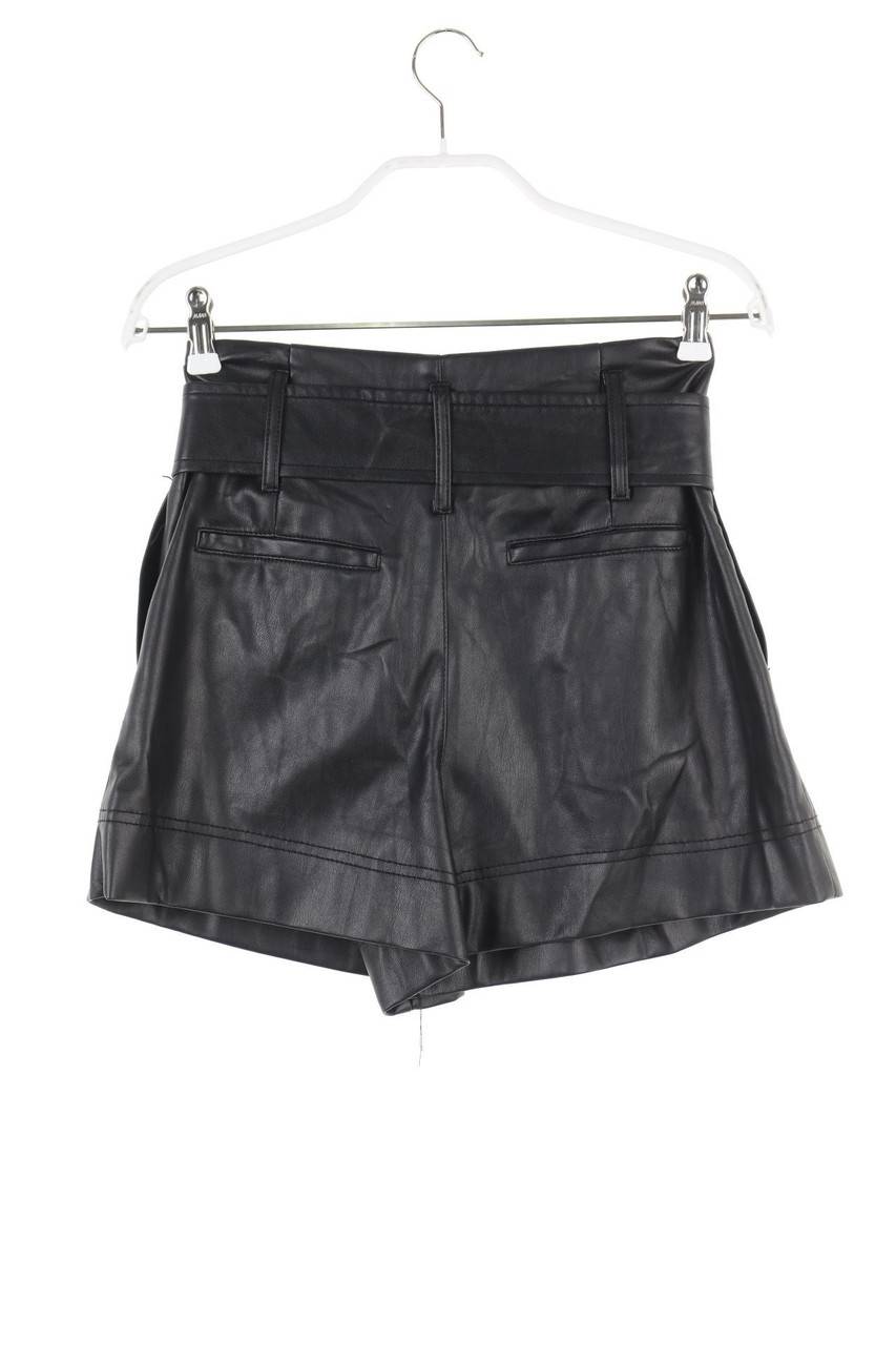 Carou ZARA TRF Faux Leather-Shorts Mit Gürtel