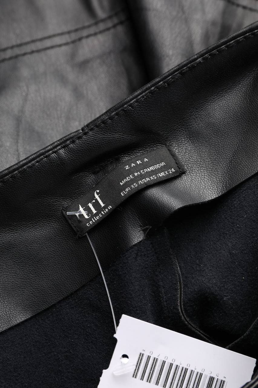 Carou ZARA TRF Faux Leather-Shorts Mit Gürtel