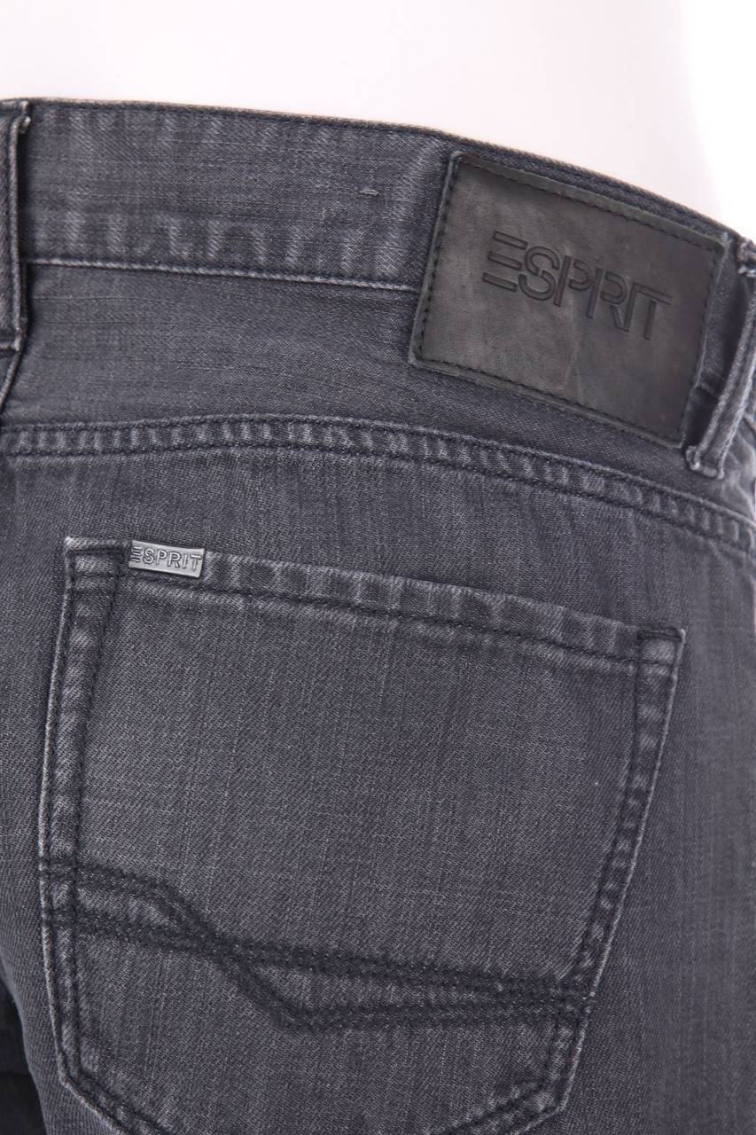 Carou ESPRIT Used Look Straight Cut Jeans Mit Logo-Patch