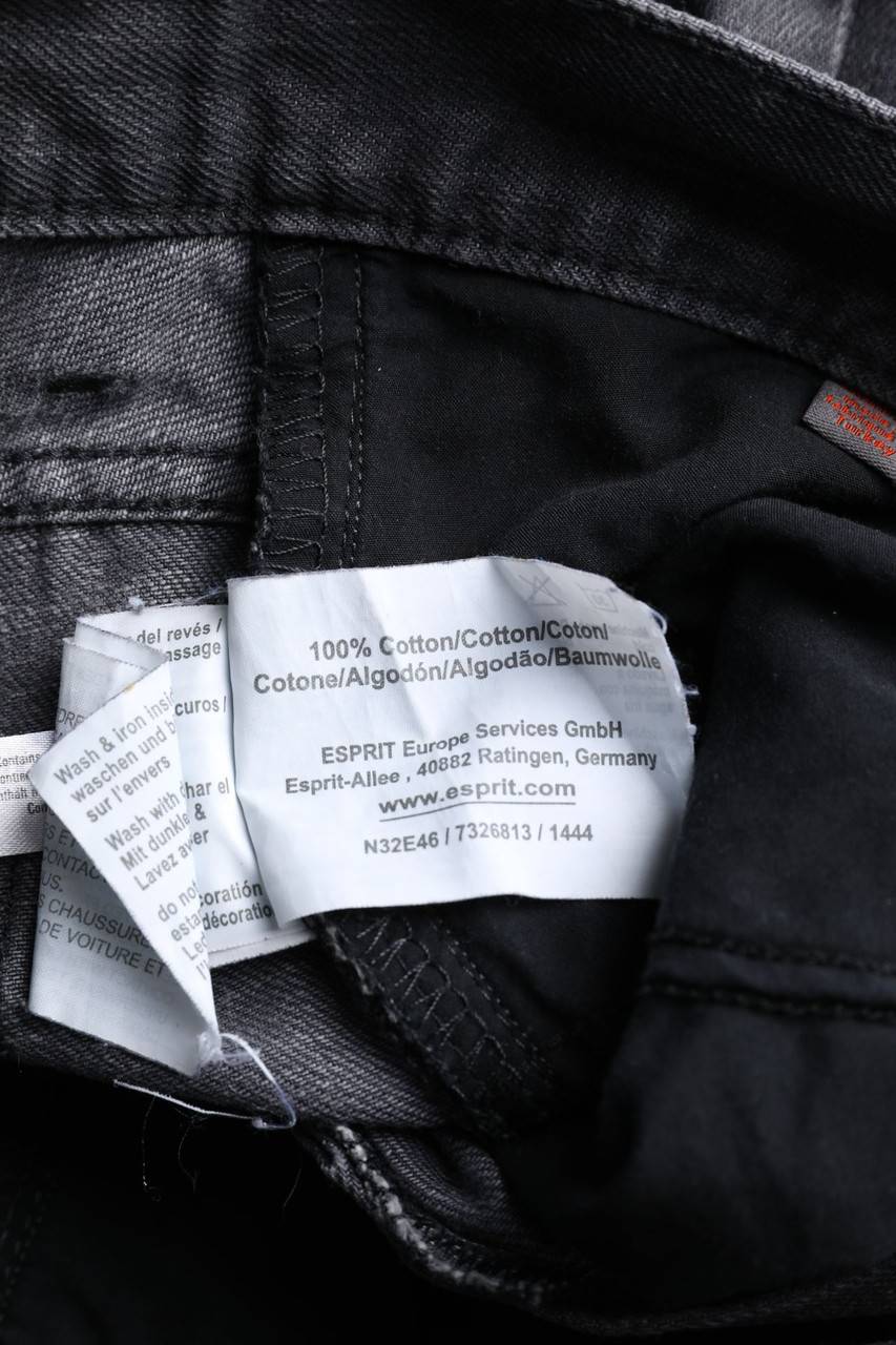 Carou ESPRIT Used Look Straight Cut Jeans Mit Logo-Patch