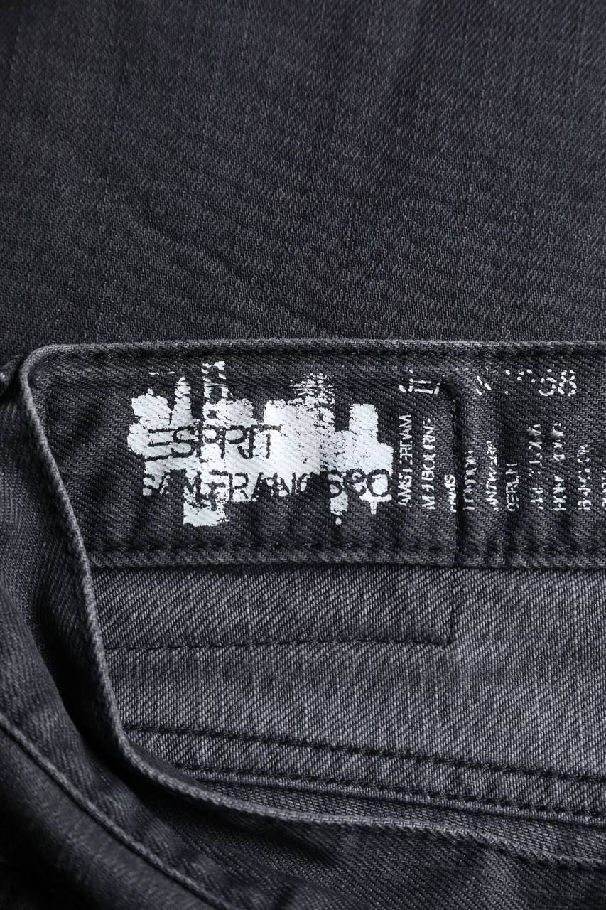 Carou ESPRIT Used Look Straight Cut Jeans Mit Logo-Patch