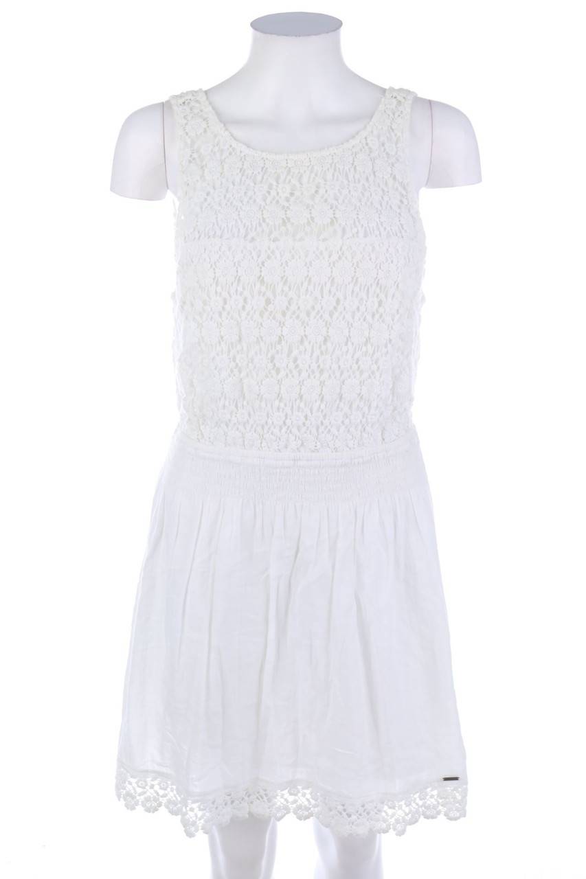 Carou HOLLISTER Kleid aus Spitze mit tiefem Rückenausschnitt