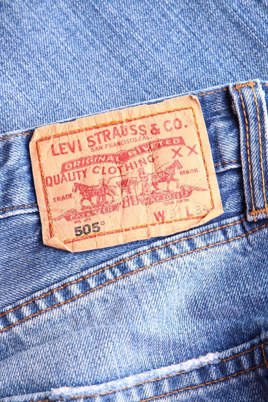 Carou LEVI´S Destroyed Straight Cut Jeans Mit Logo-Applikation
