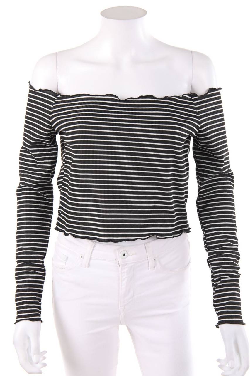Carou PRETTYLITTLETHING Cropped-Carmen-Longsleeve-Shirt mit Streifen