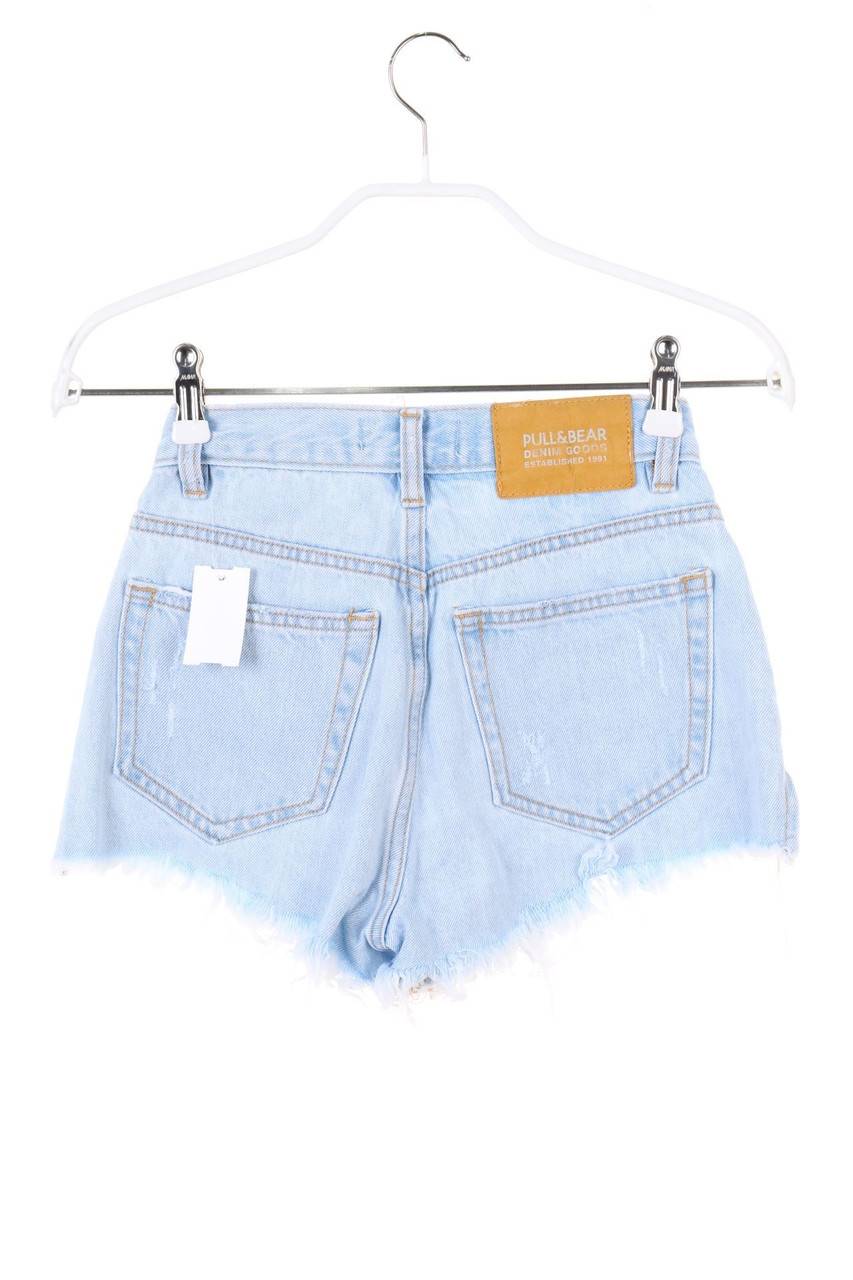 Carou PULL&BEAR Destroyed Jeans-Shorts Mit Logo-Patch