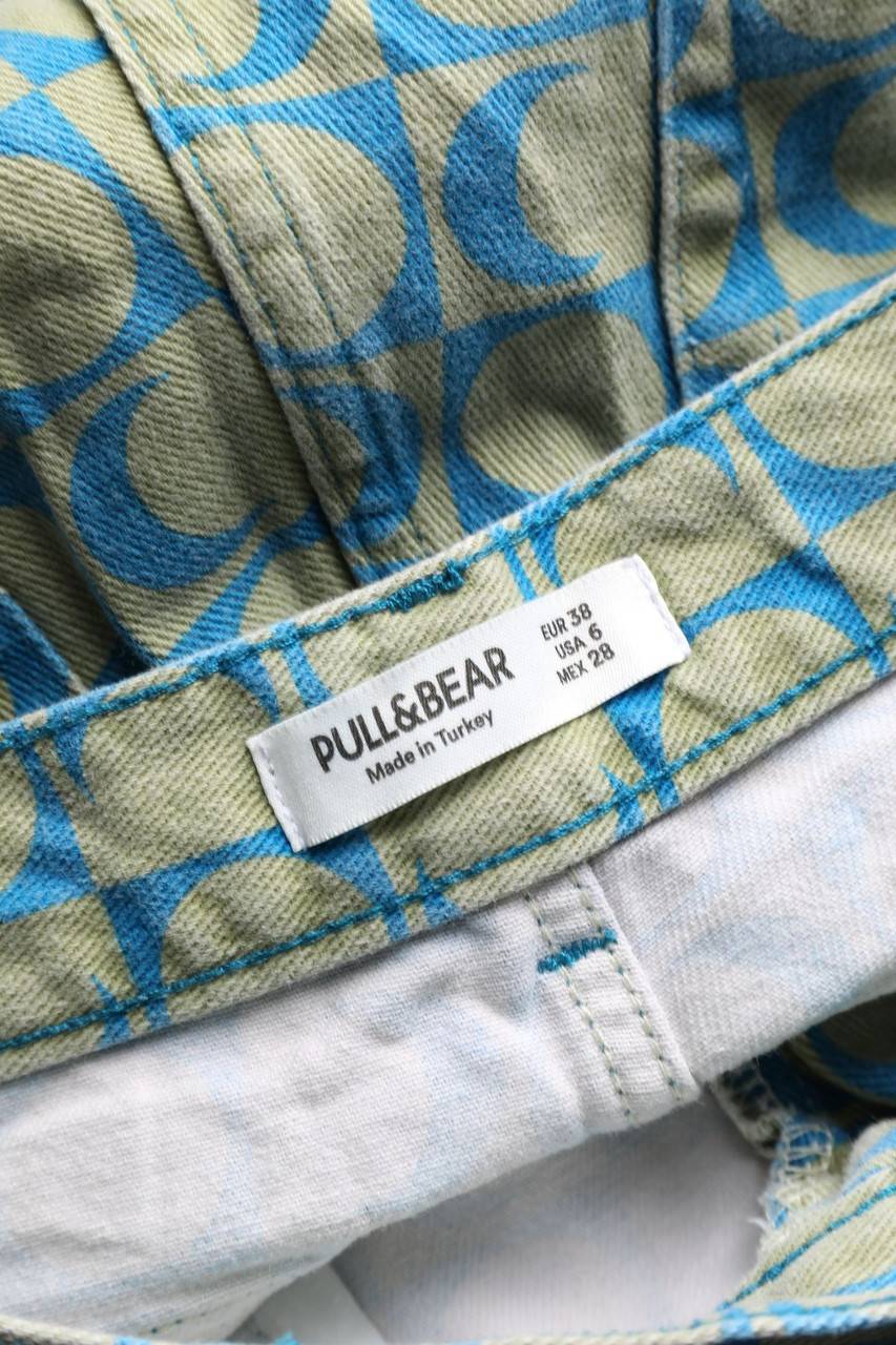 Carou PULL&BEAR Straight Cut Jeans Mit Geometrischem Muster