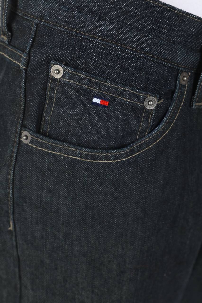 Carou TOMMY HILFIGER Dark Denim Straight Cut Jeans Mit Logo-Patch