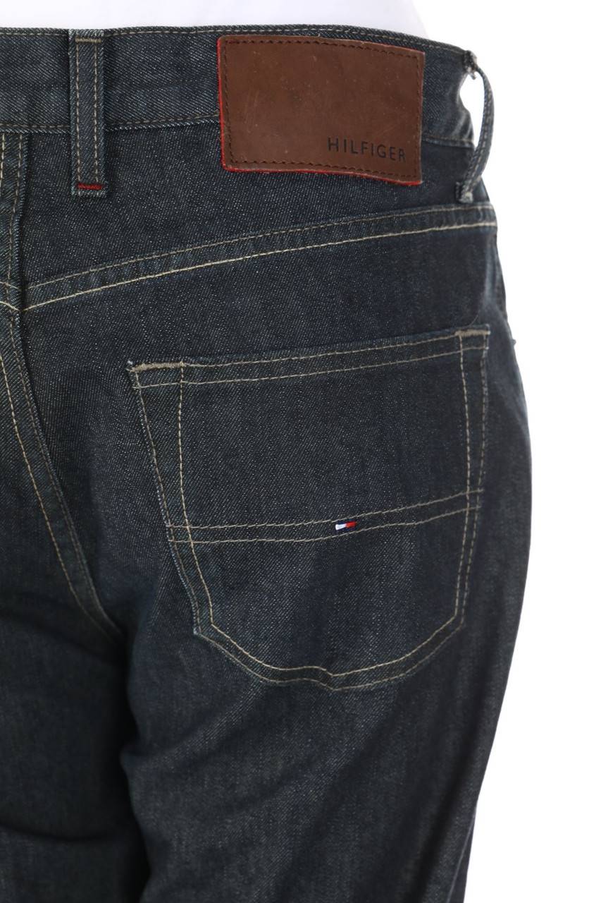 Carou TOMMY HILFIGER Dark Denim Straight Cut Jeans Mit Logo-Patch
