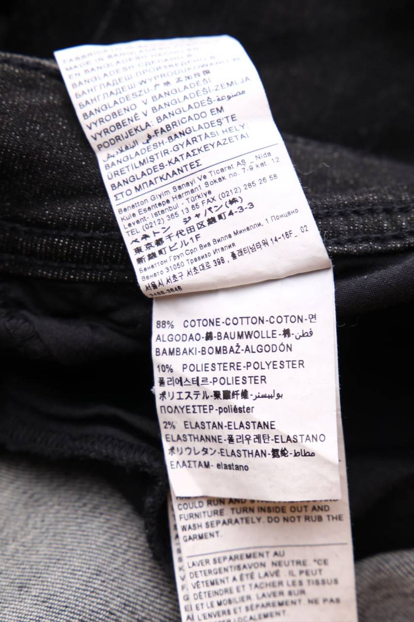 Carou UNITED COLORS OF BENETTON Distressed Straight Cut Jeans