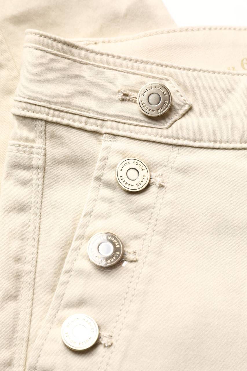 Carou White House Black Market Skinny-Jeans Mit Logo-Knöpfen
