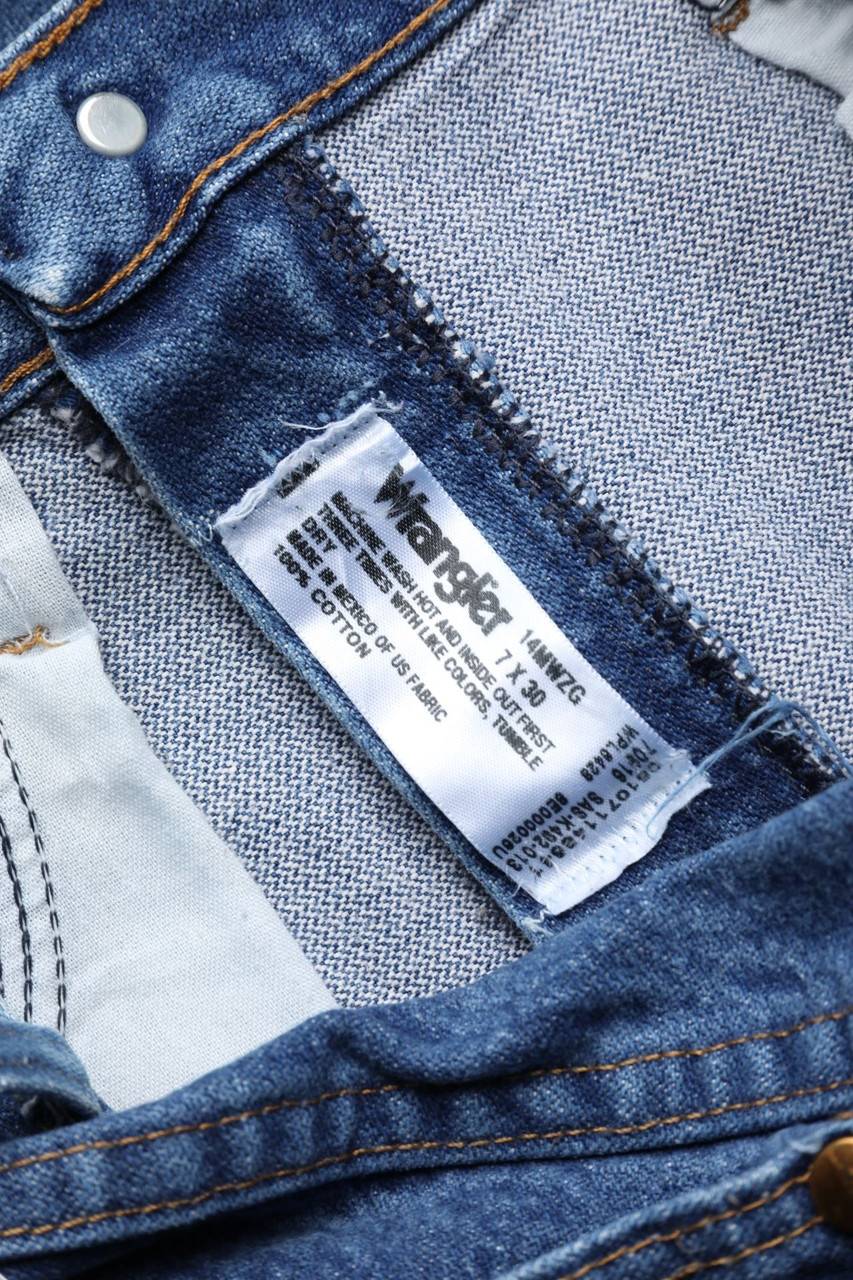 Carou WRANGLER Raw Denim Straight Cut Jeans Mit Logo-Patch