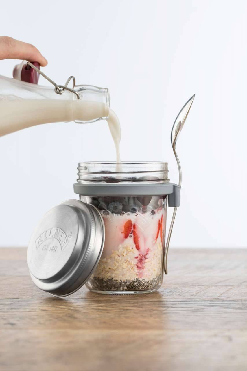 Listing/manufacturer/sSupplier/312 Kilner Breakfast Glass To Go With Spoon, 0,35 L