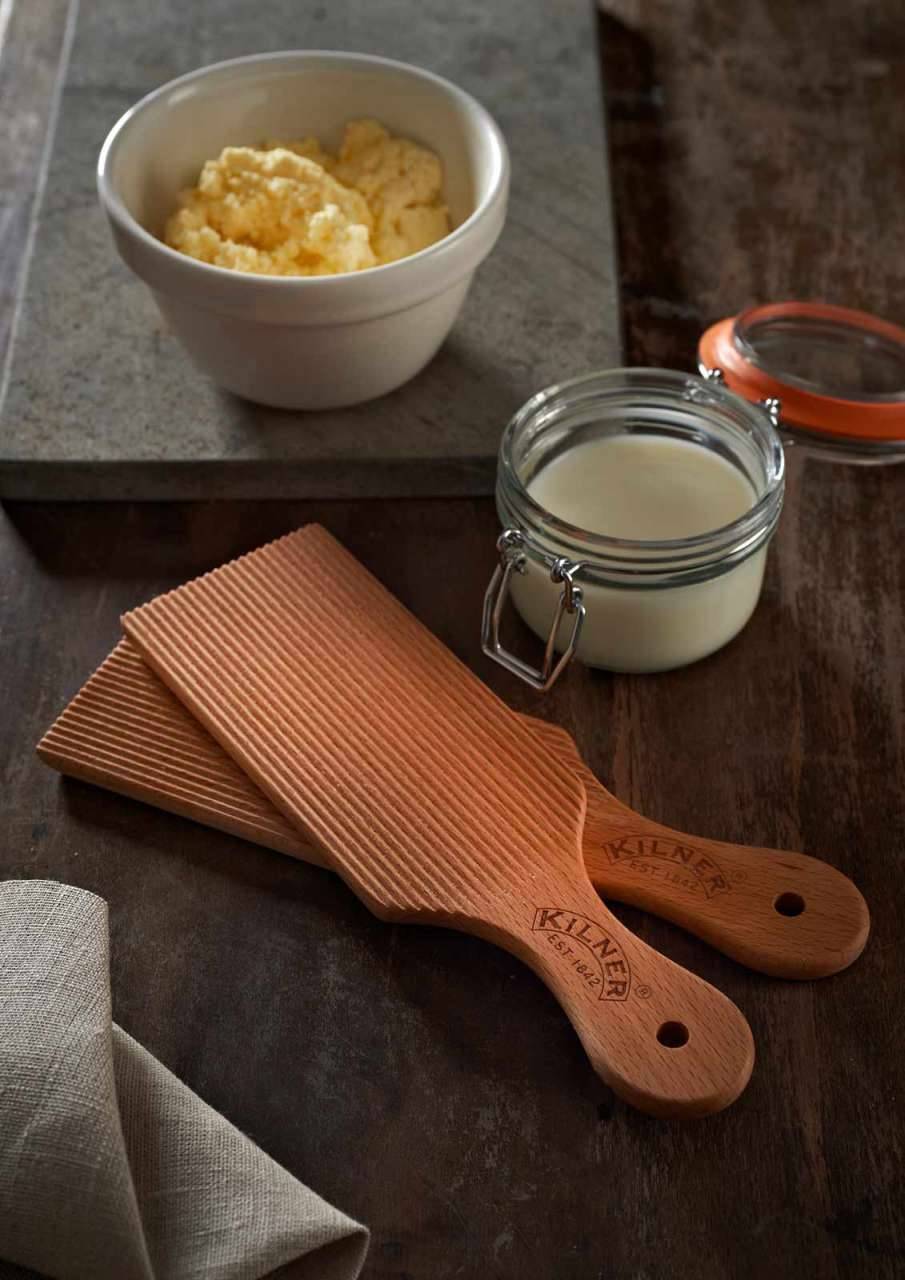 Listing/manufacturer/sSupplier/312 Kilner Butter Board Wood, Set Of 2
