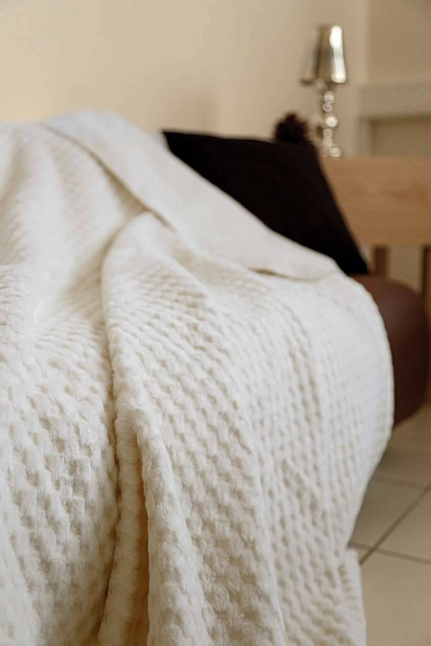Purenature Living Blanket White Organic Cotton KbA With Cashmere Feeling