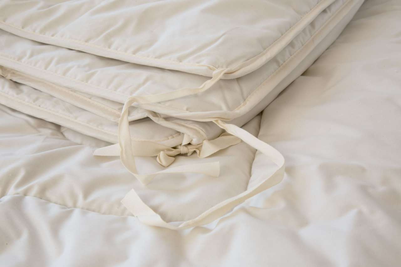 Purenature PureNature Camel Hair Duvet 4 Seasons With Tying Straps