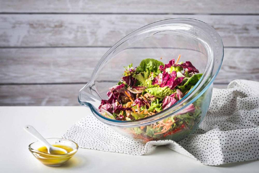 Pyrex Pyrex Bowl Made Of Thick-walled Borosilicate Glass With Wide Spout & Handle