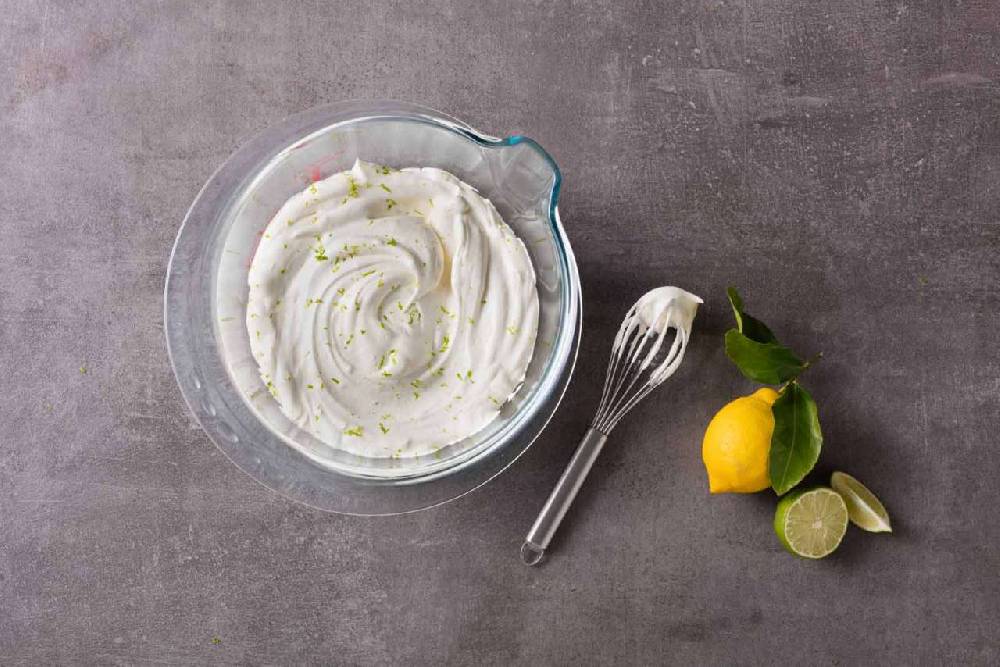 Pyrex Pyrex Bowl Made Of Thick-walled Borosilicate Glass With Wide Spout & Handle