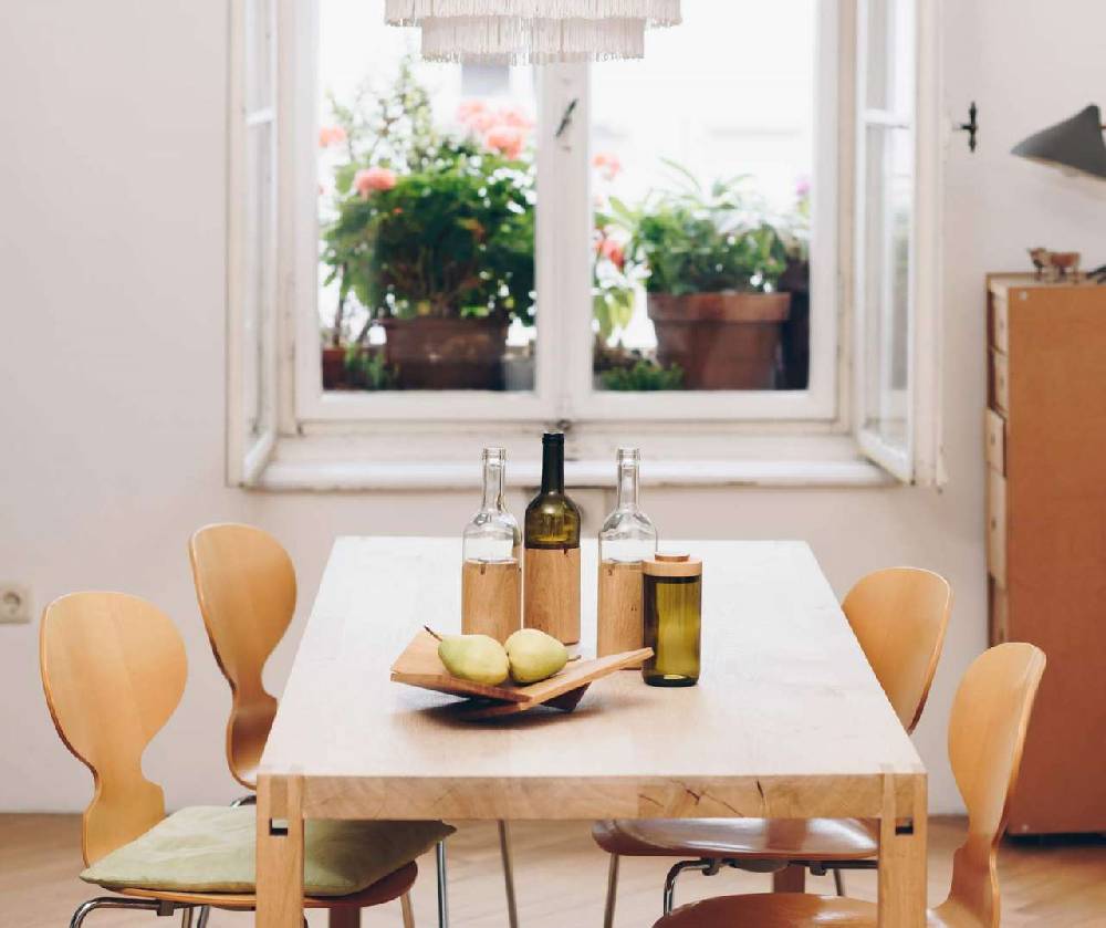 Side-by-side Bottle Light