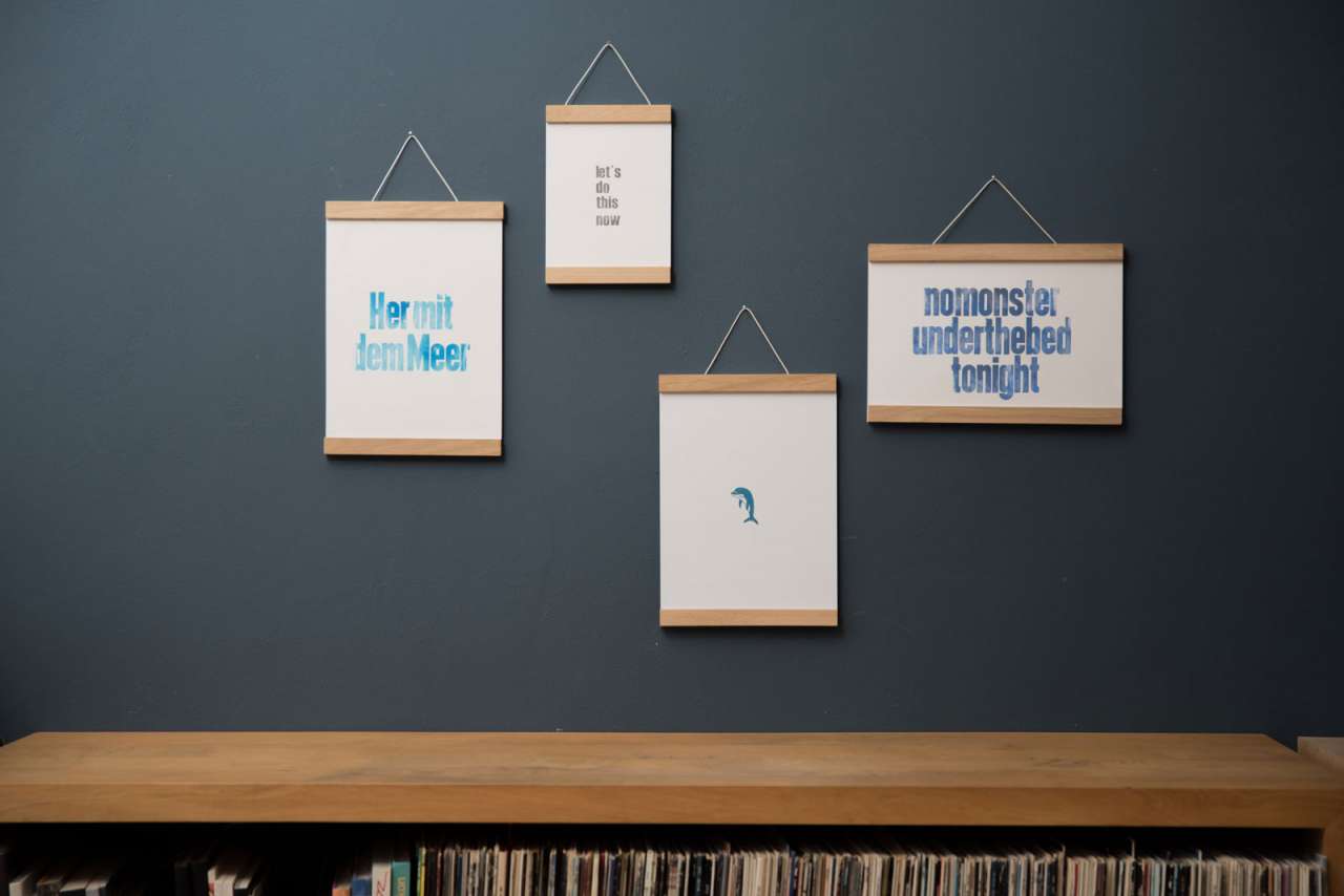 Side-by-side Side By Side - Magnetic Poster Strip Light Oak - For DIN A4 Formats