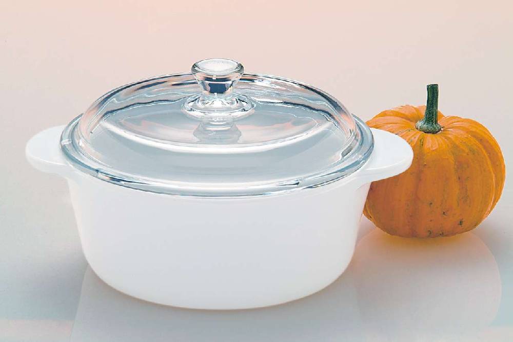 Corningware White Corningware Casserole Dish With Lid & Capacity Of 0.8L
