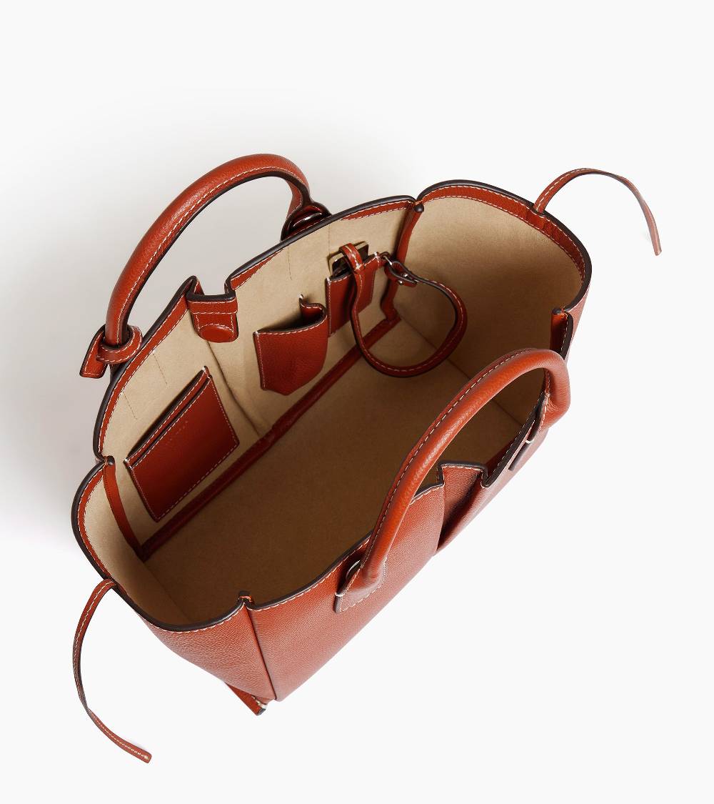 Letanneur SCHLIESSEN SIE SICH UNS HIER AN