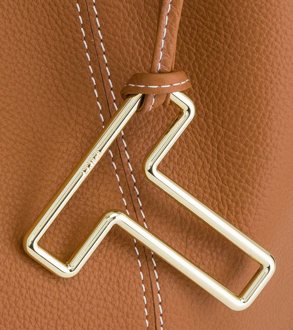 Letanneur SCHLIESSEN SIE SICH UNS HIER AN