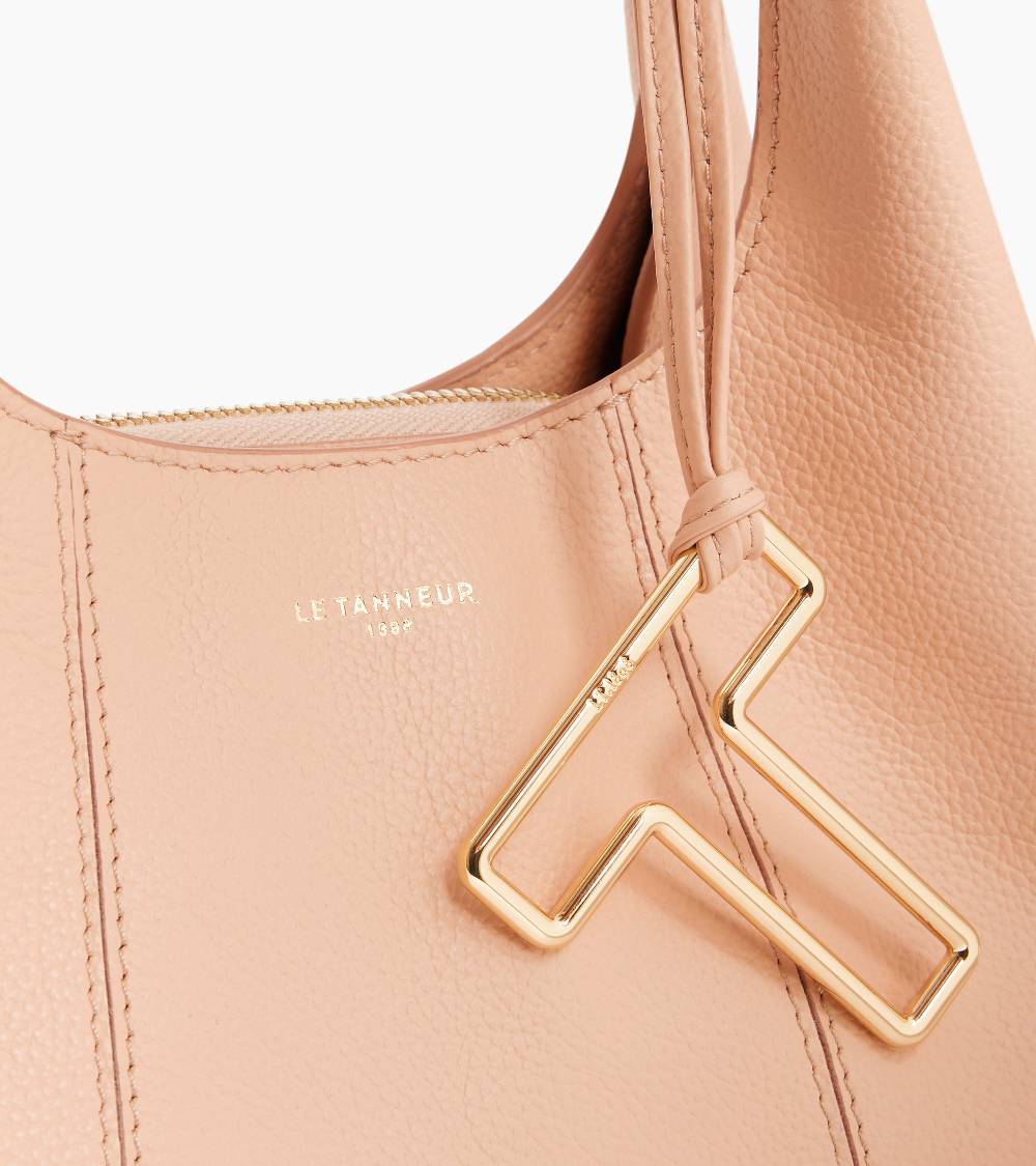 Letanneur SCHLIESSEN SIE SICH UNS HIER AN