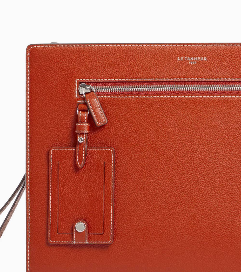 Letanneur SCHLIESSEN SIE SICH UNS HIER AN