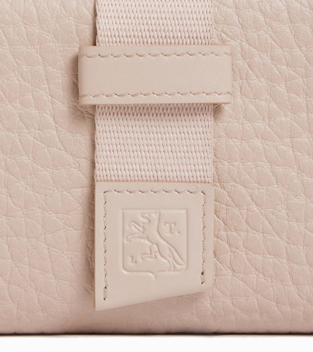 Letanneur SCHLIESSEN SIE SICH UNS HIER AN