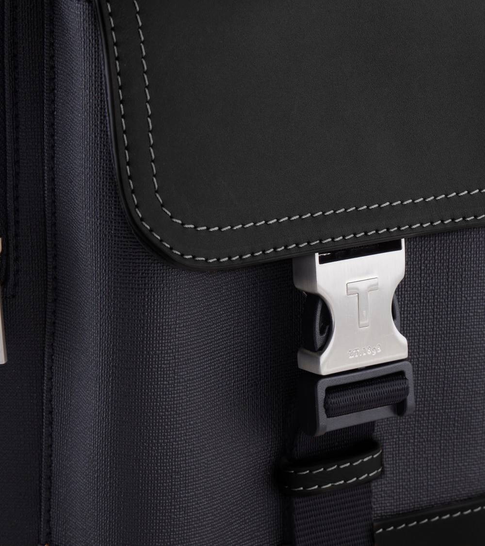 Letanneur SCHLIESSEN SIE SICH UNS HIER AN